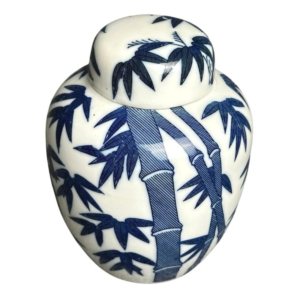 Vintage chinoiserie ginger jar blue white bamboo design Japan lidded 5” squatty